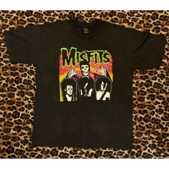 Casualwear by Aus-tex Other - VINTAGE 1980s THE MISFITS EVILIVE CRIMSON GHOST BLACK TSHIRT Large SINGLE STITCH